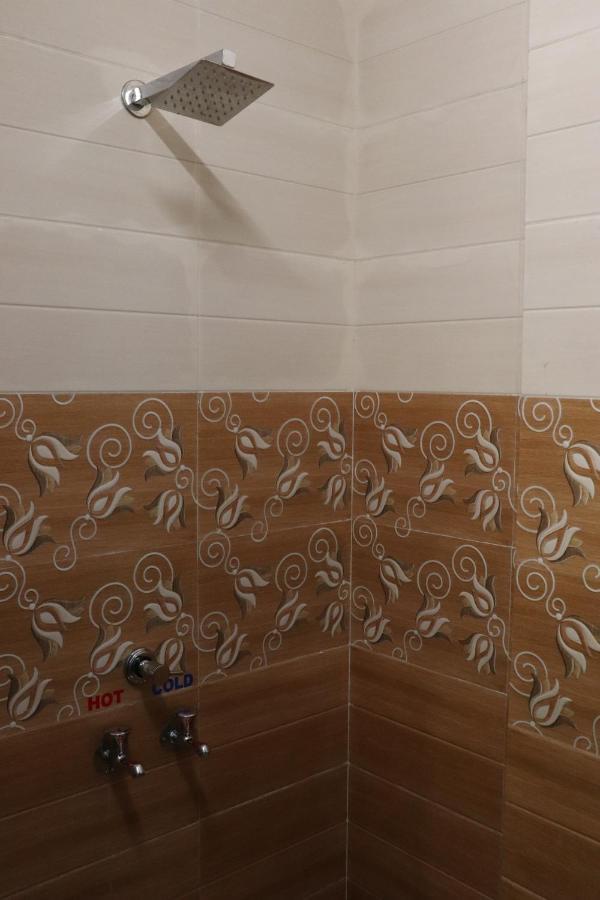 Hotel Sun Shine Абу-Роуд Экстерьер фото